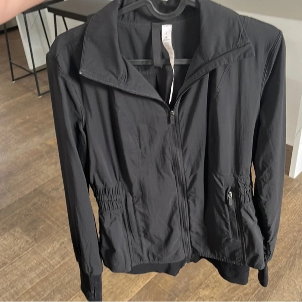 Lululemon | Jacket - Picture 1 of 4
